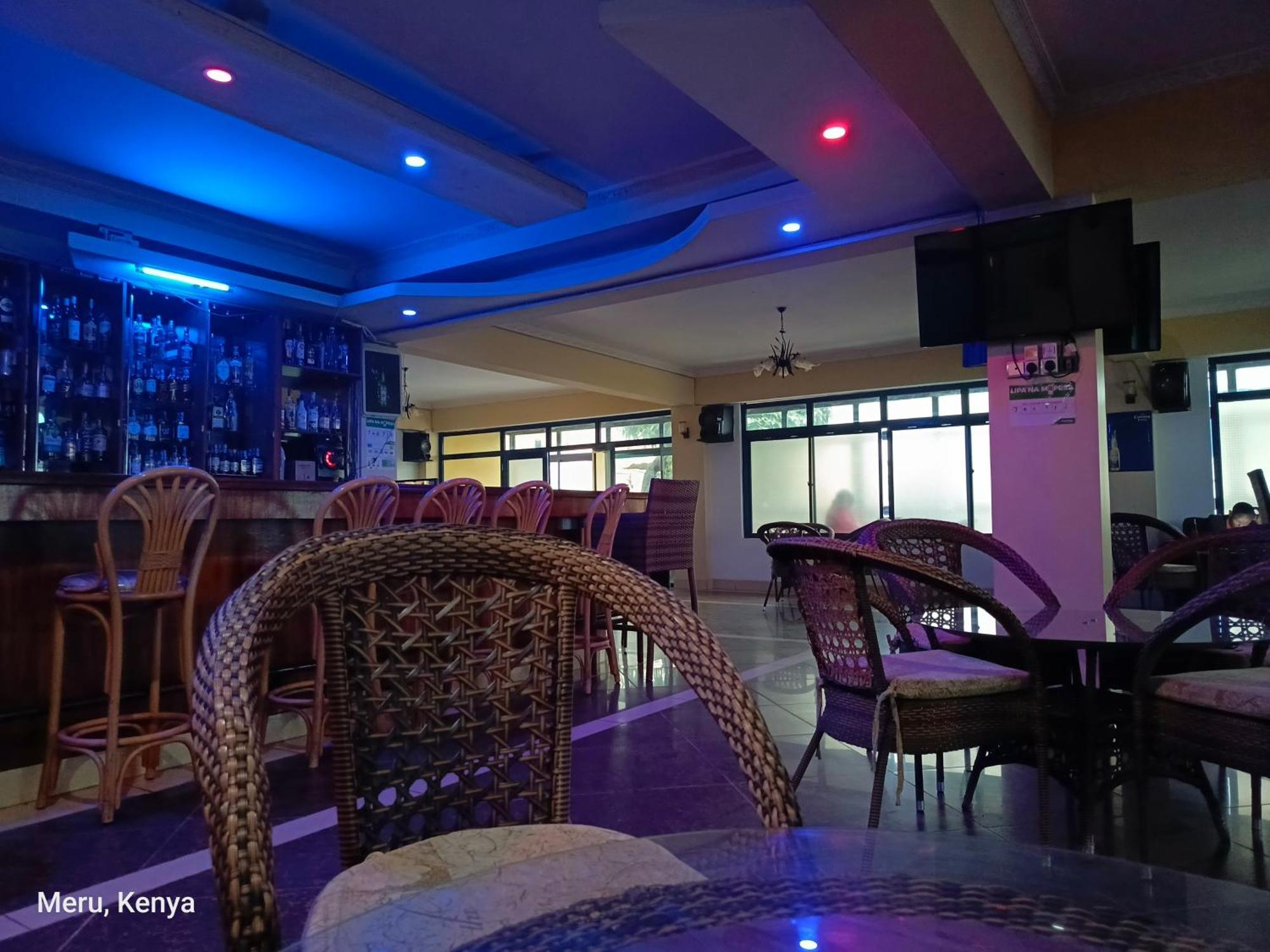 Meru Paramount Dış mekan fotoğraf