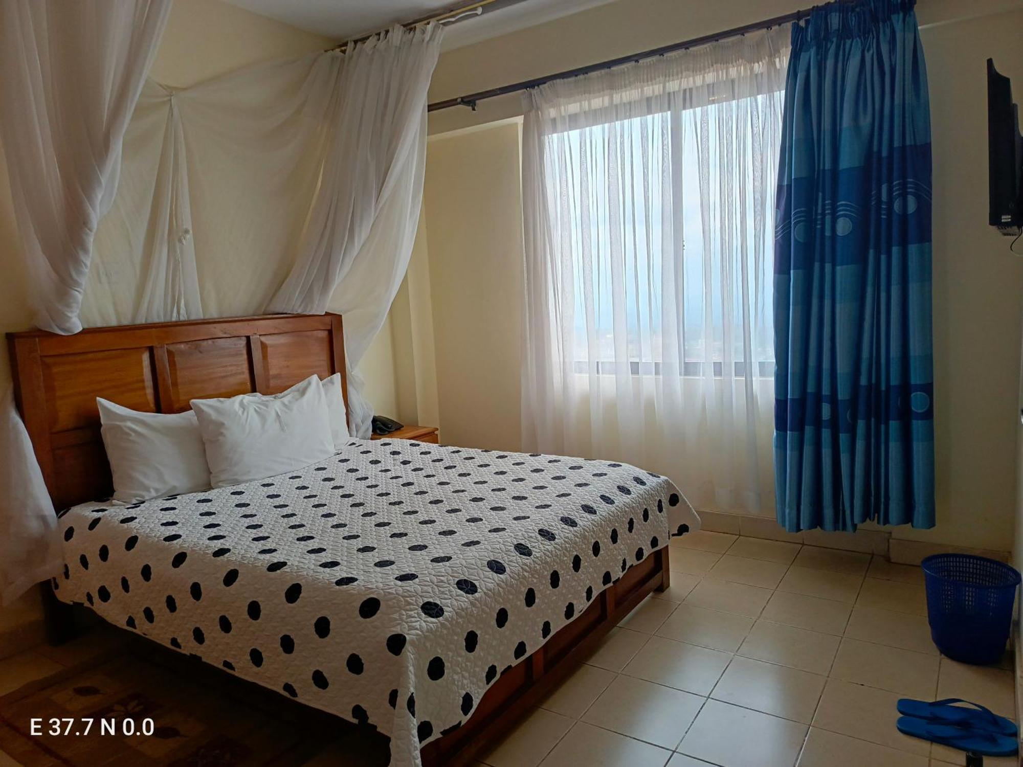 Meru Paramount Dış mekan fotoğraf