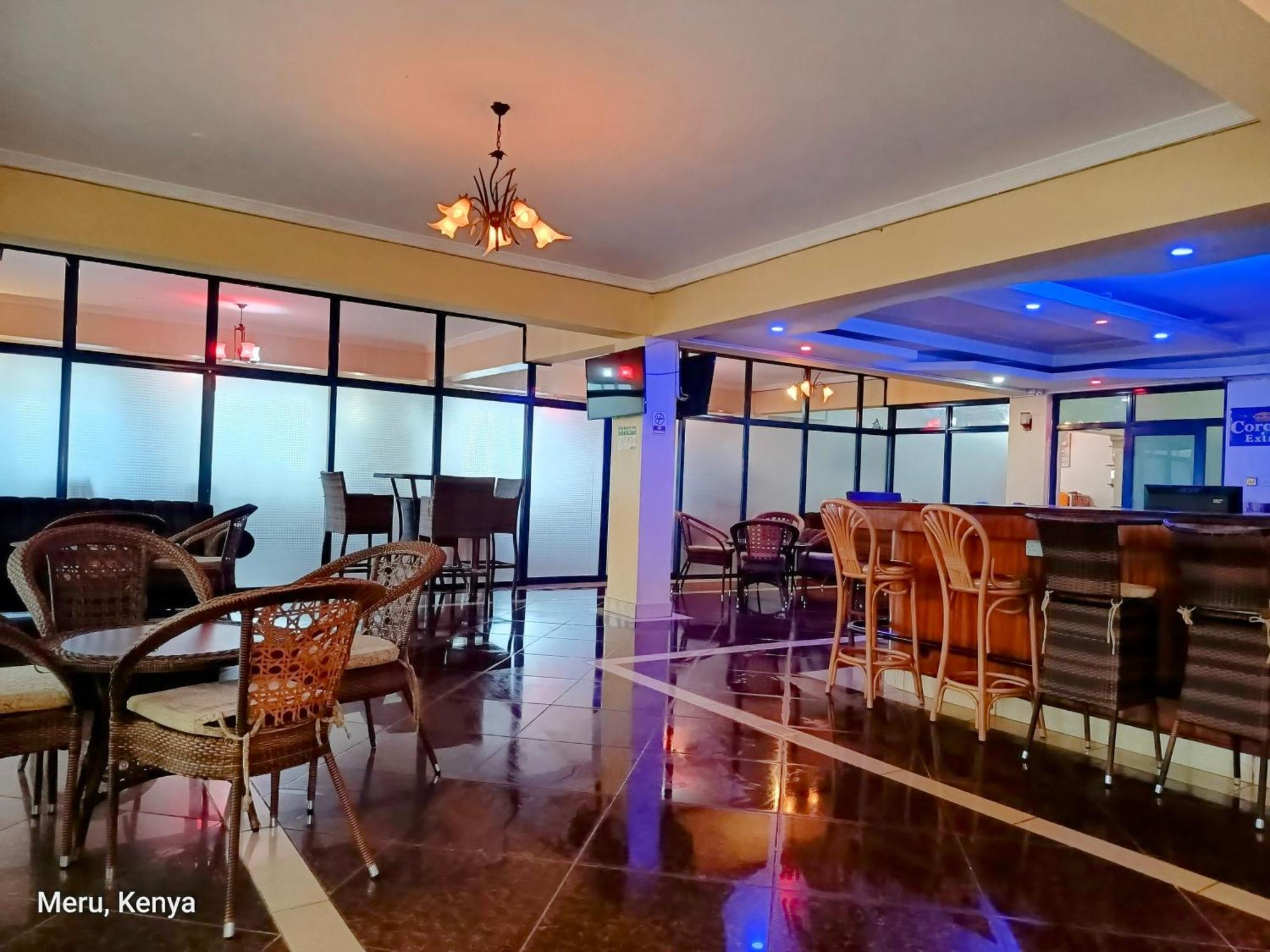 Meru Paramount Dış mekan fotoğraf