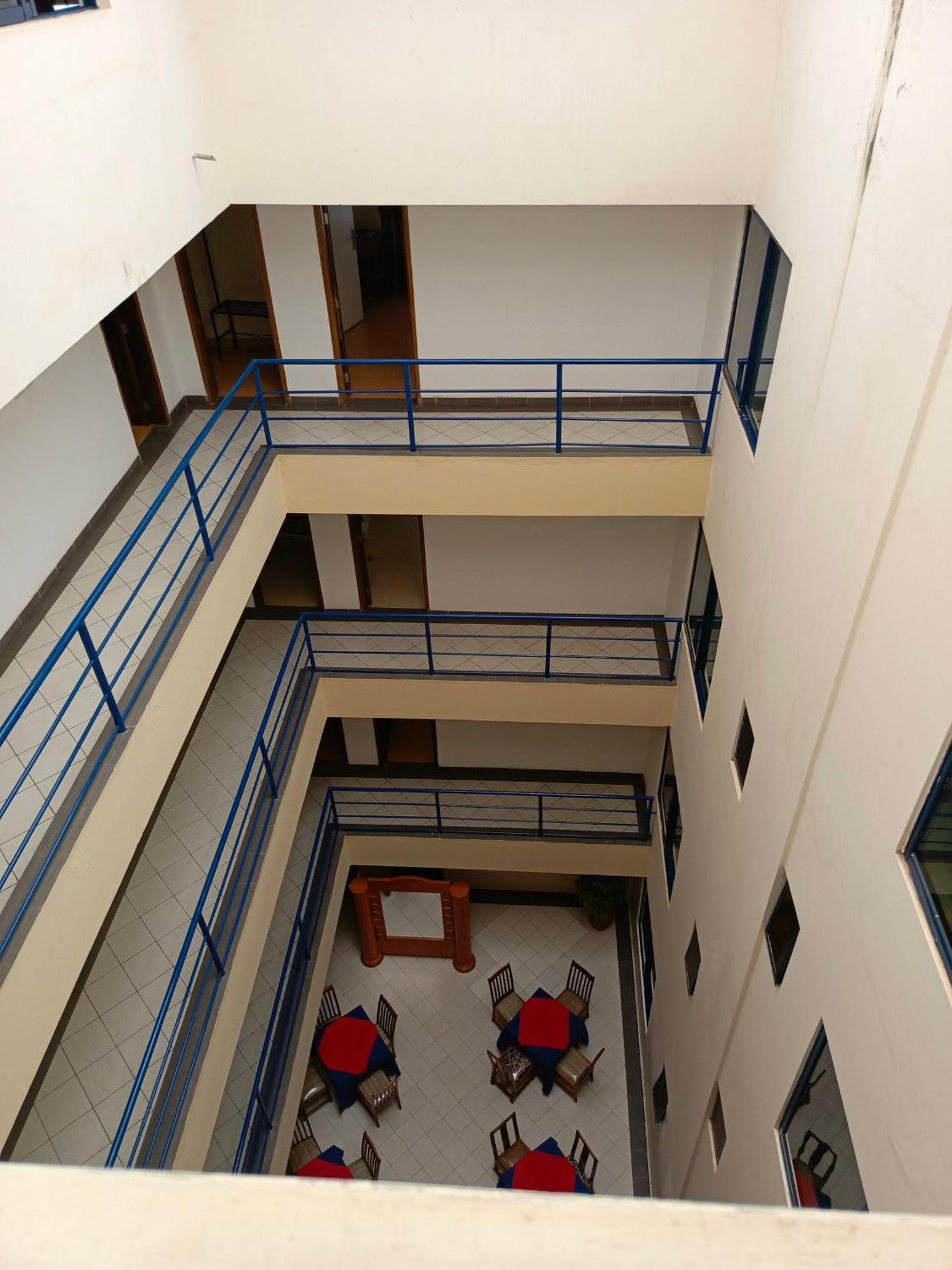 Meru Paramount Dış mekan fotoğraf