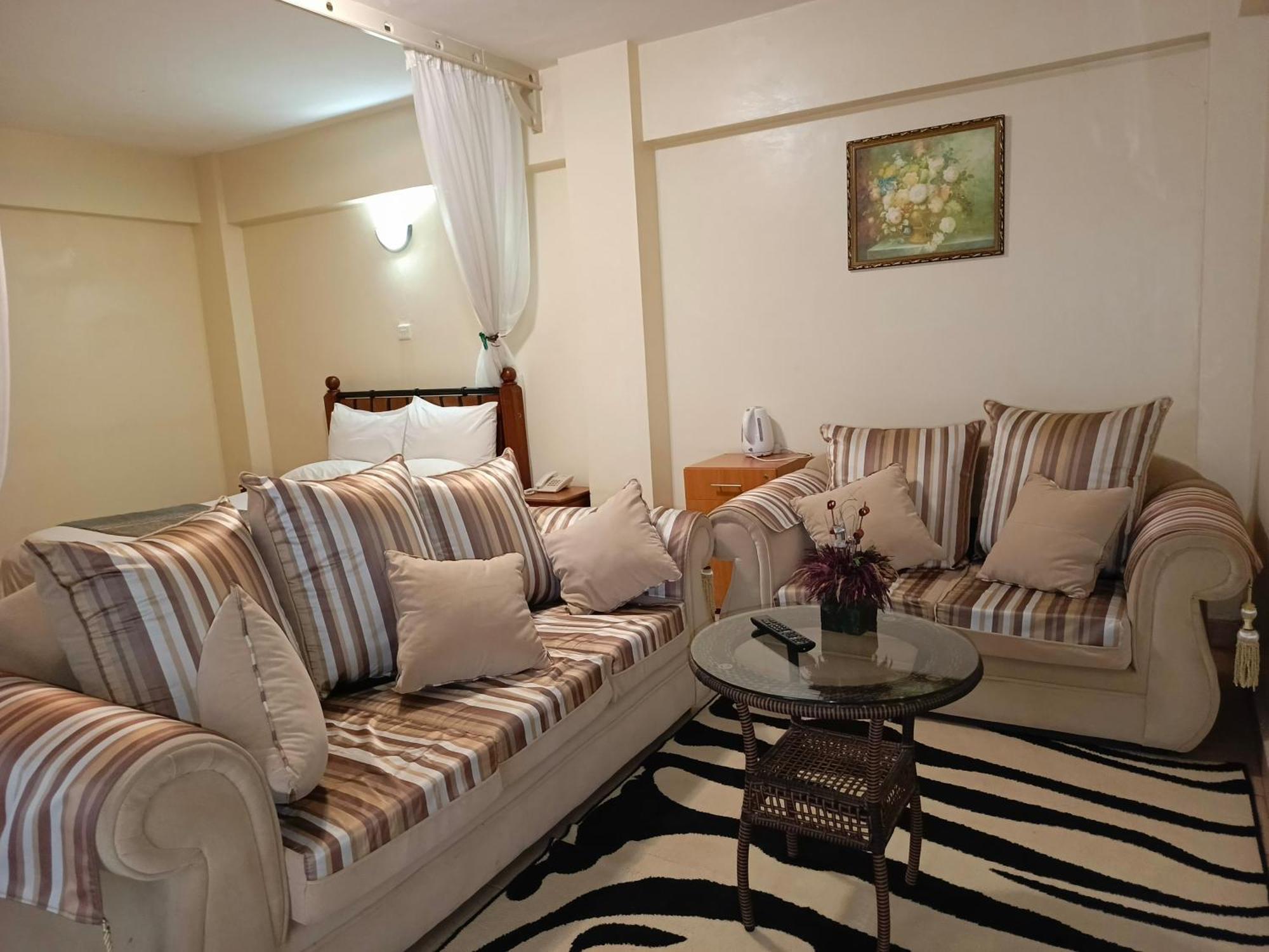 Meru Paramount Dış mekan fotoğraf