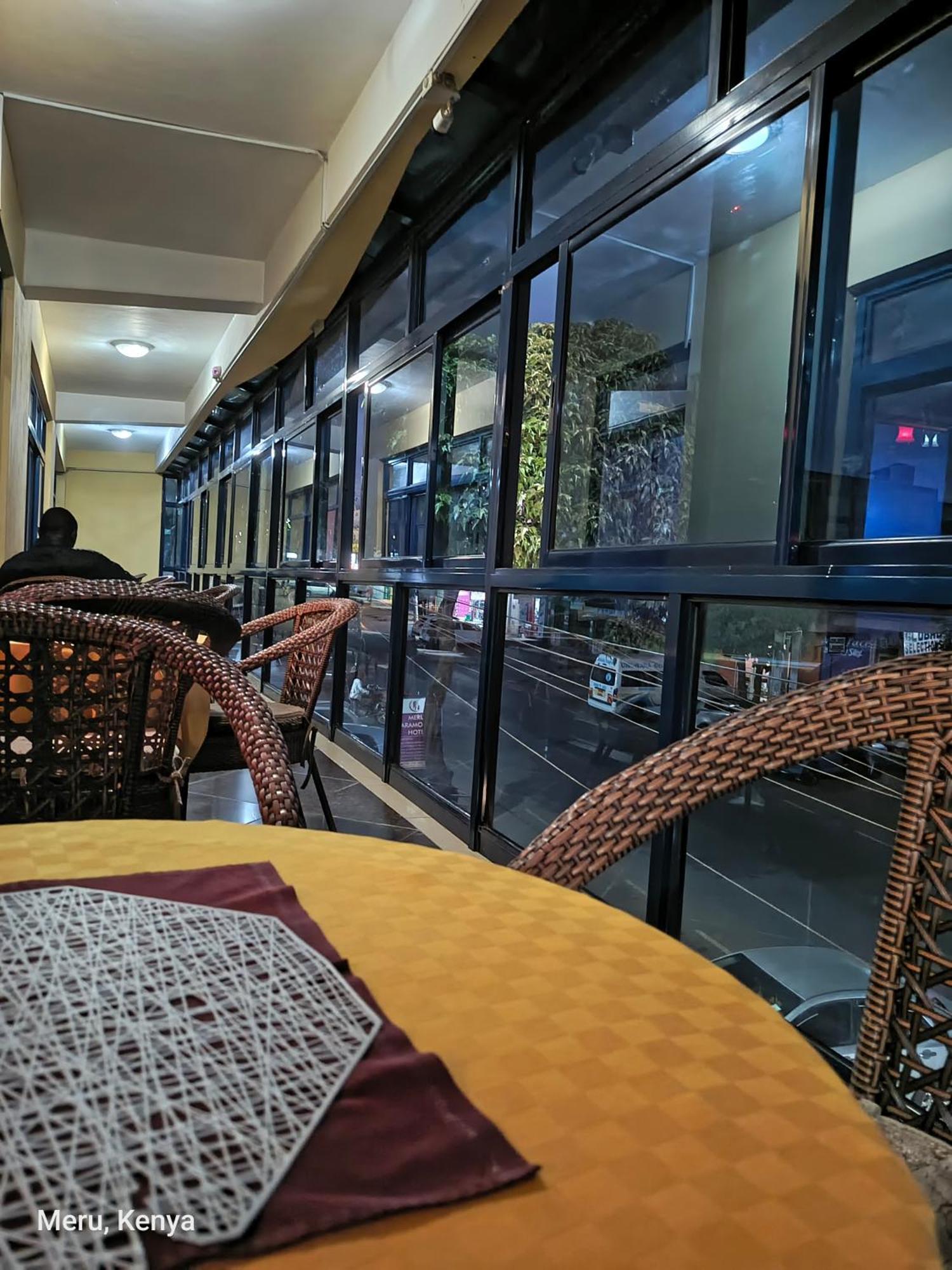 Meru Paramount Dış mekan fotoğraf