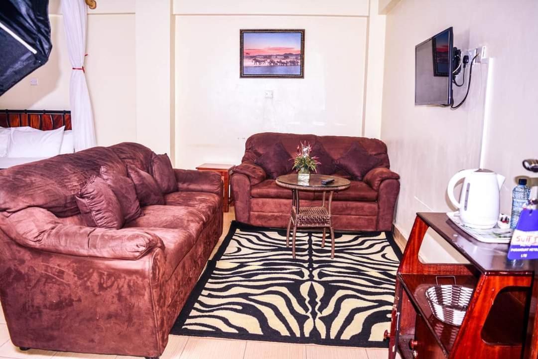 Meru Paramount Dış mekan fotoğraf