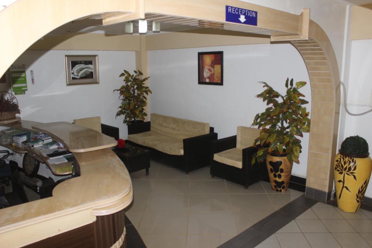 Meru Paramount Dış mekan fotoğraf