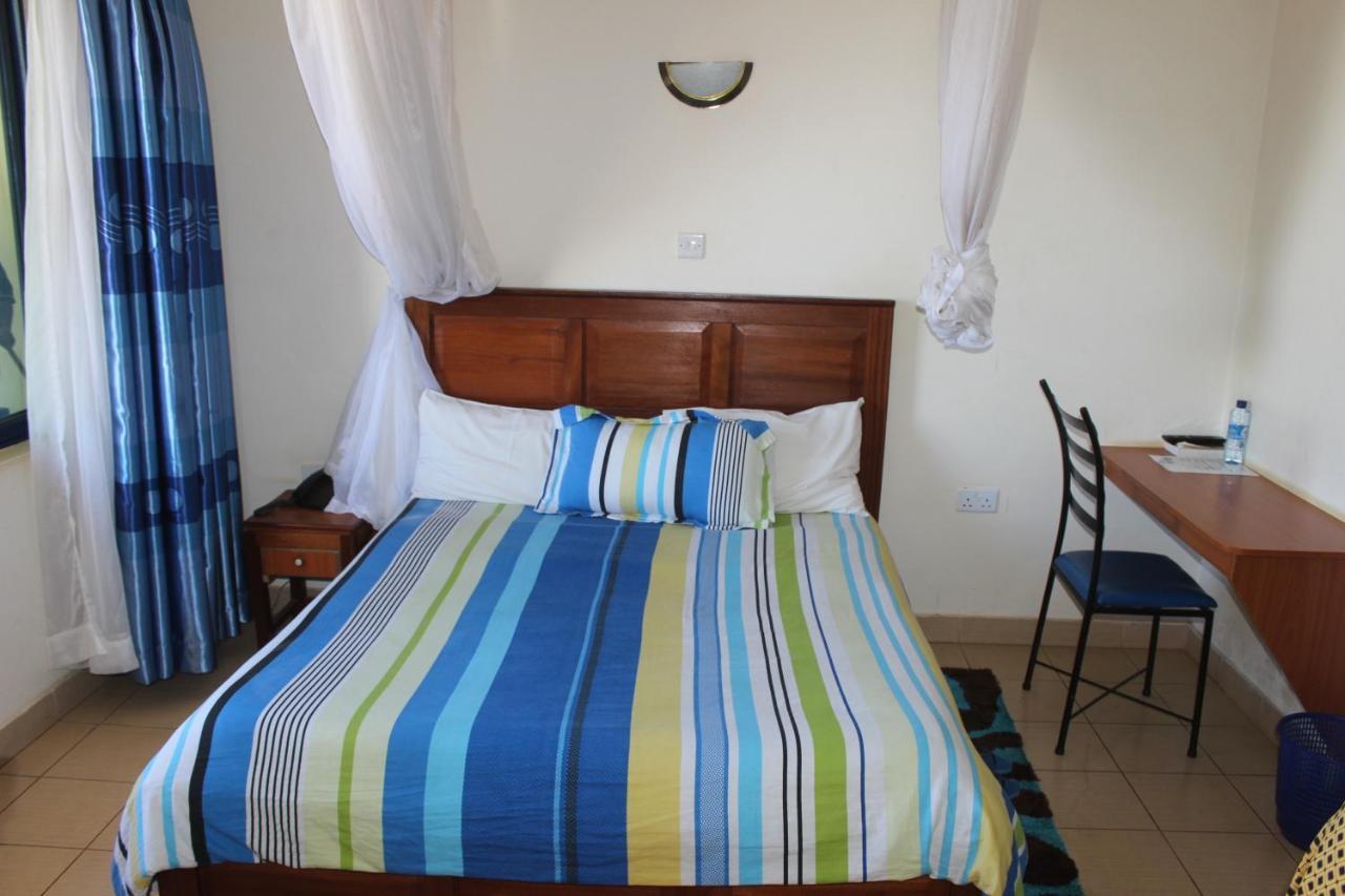 Meru Paramount Dış mekan fotoğraf