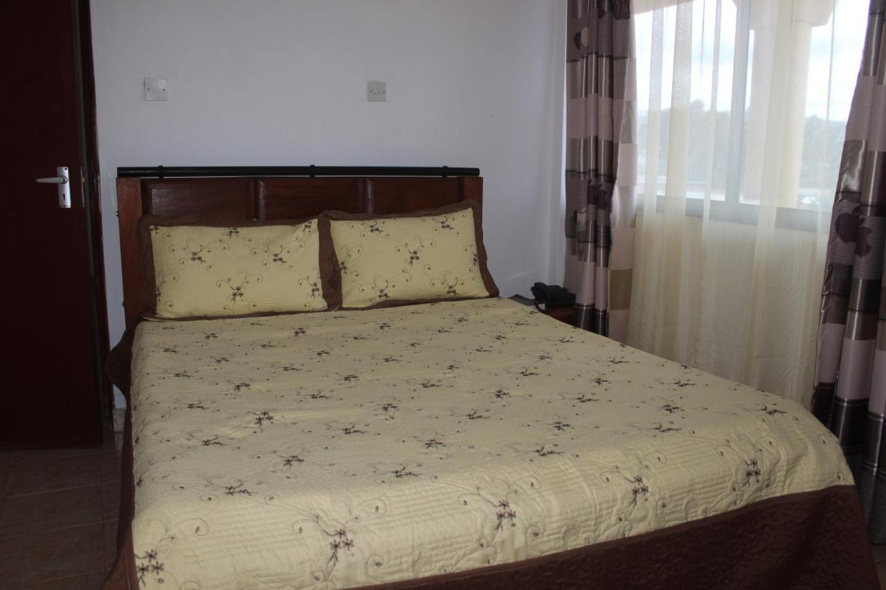 Meru Paramount Dış mekan fotoğraf