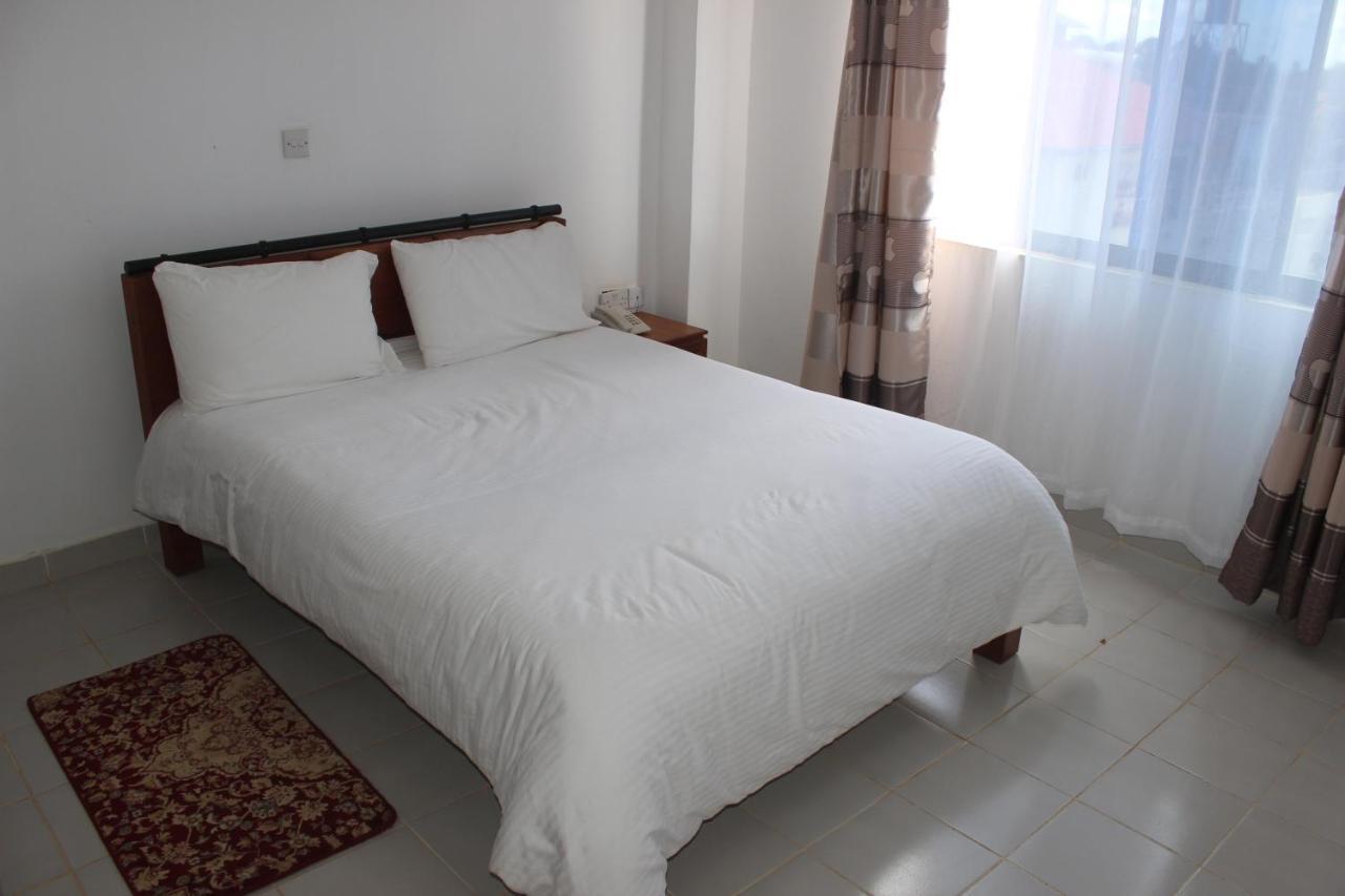 Meru Paramount Dış mekan fotoğraf