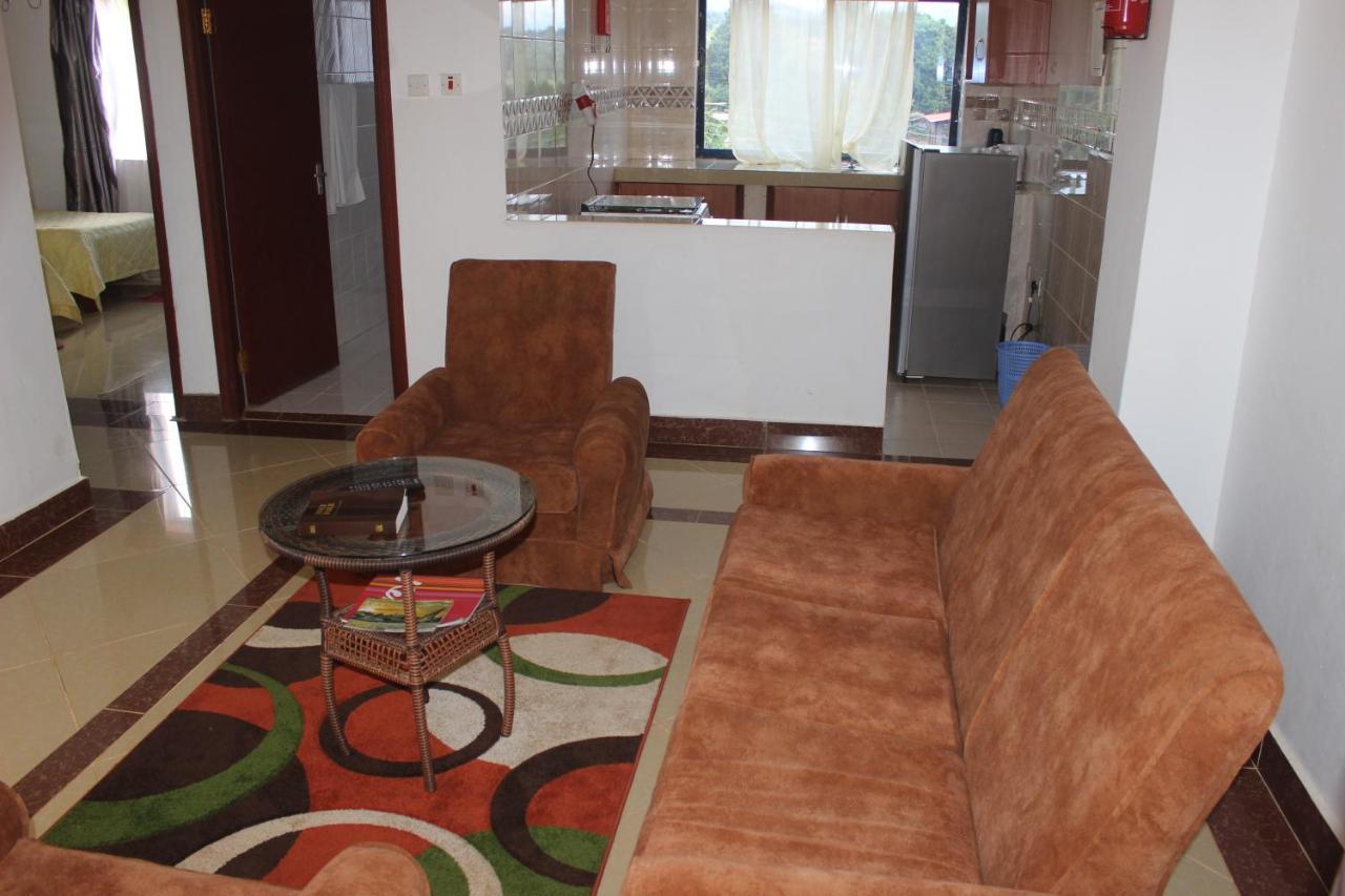Meru Paramount Dış mekan fotoğraf