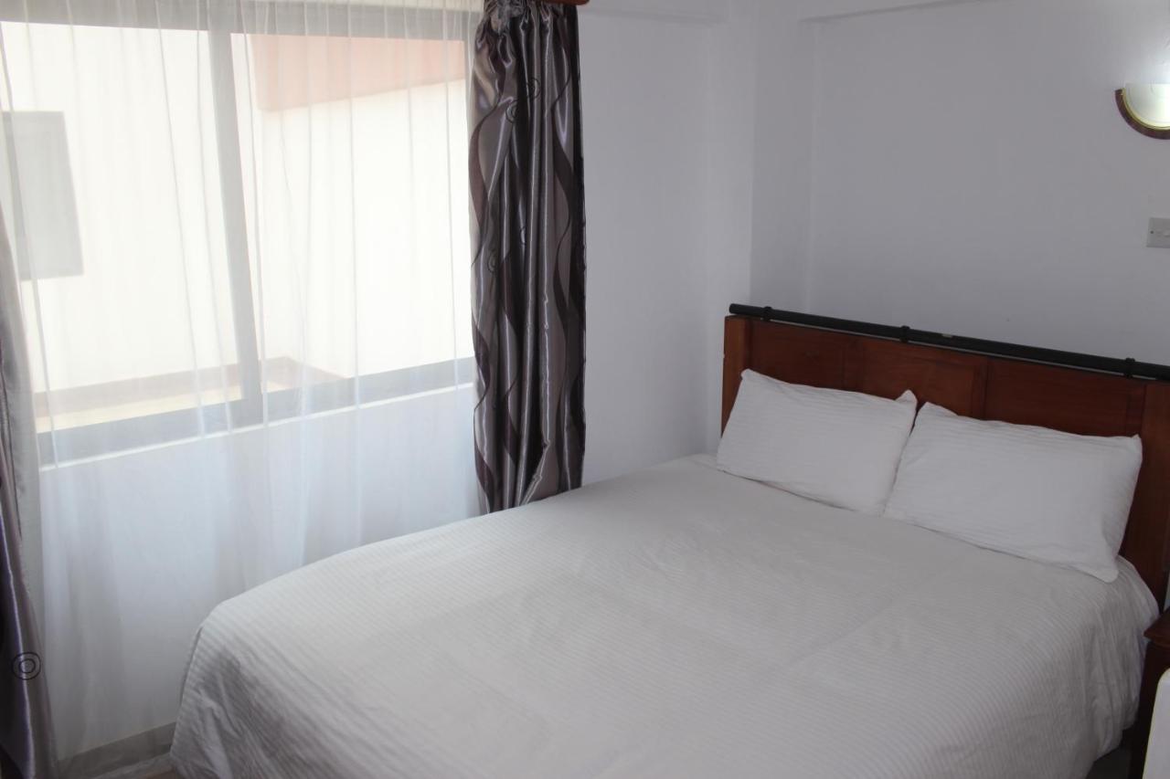 Meru Paramount Dış mekan fotoğraf