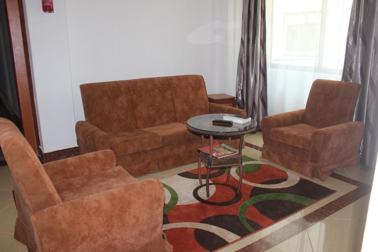 Meru Paramount Dış mekan fotoğraf